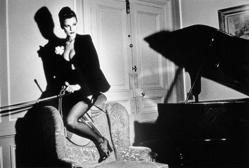 helmut-newton-golgelerin-arkasindaki-gizem