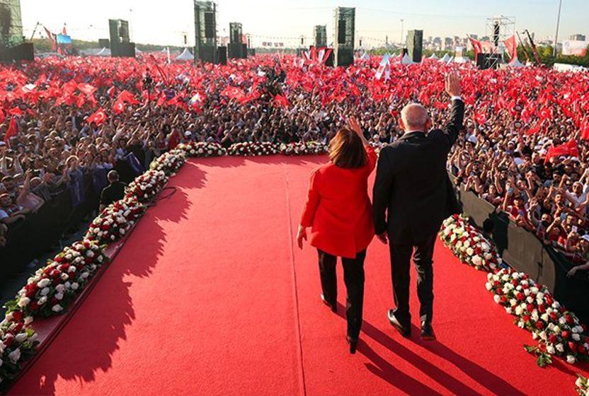 liderler-meydanda-secim-yarisi-basliyor